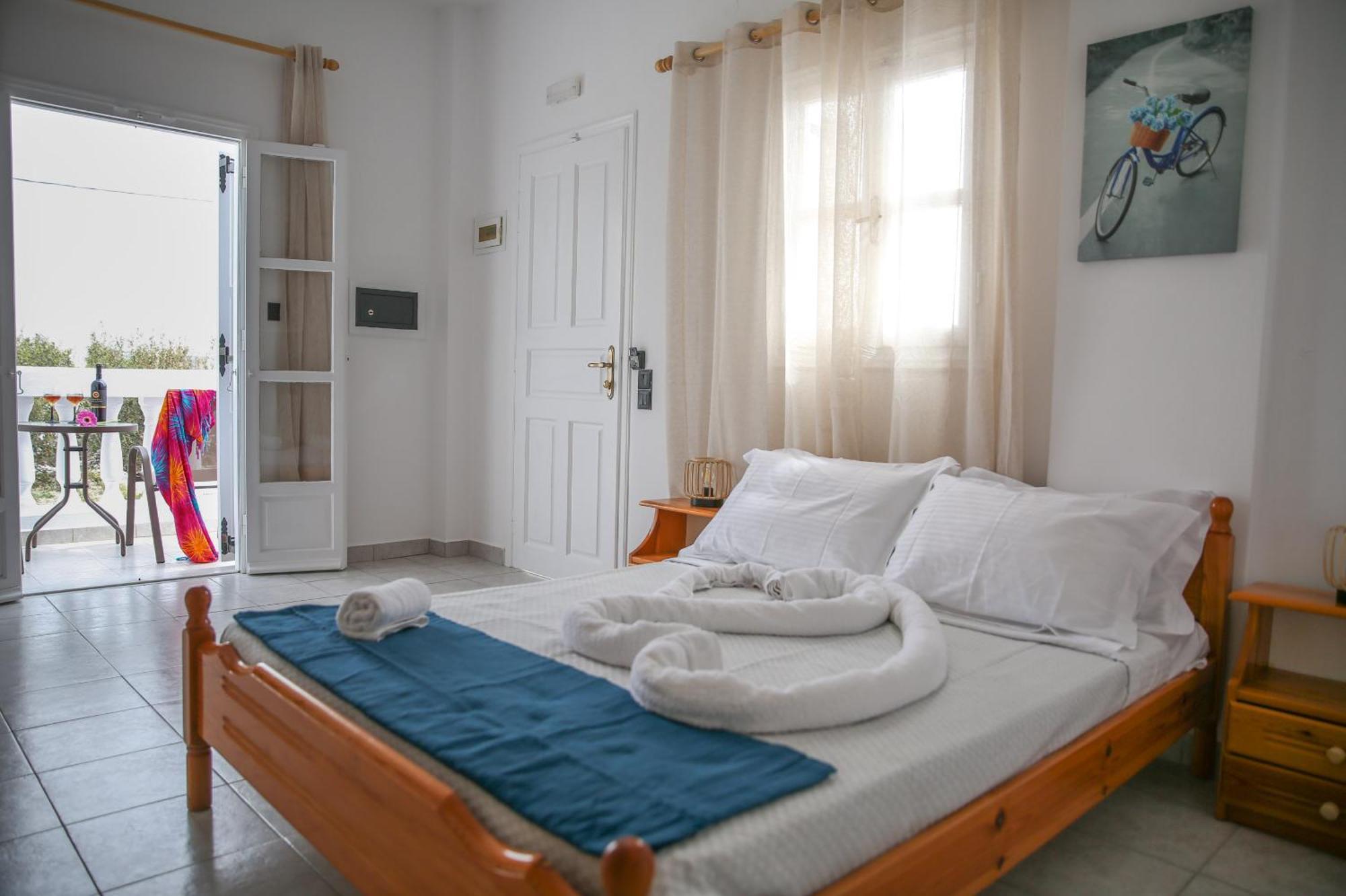 פריבולוס Pension St.George Rooms & Studios מראה חיצוני תמונה