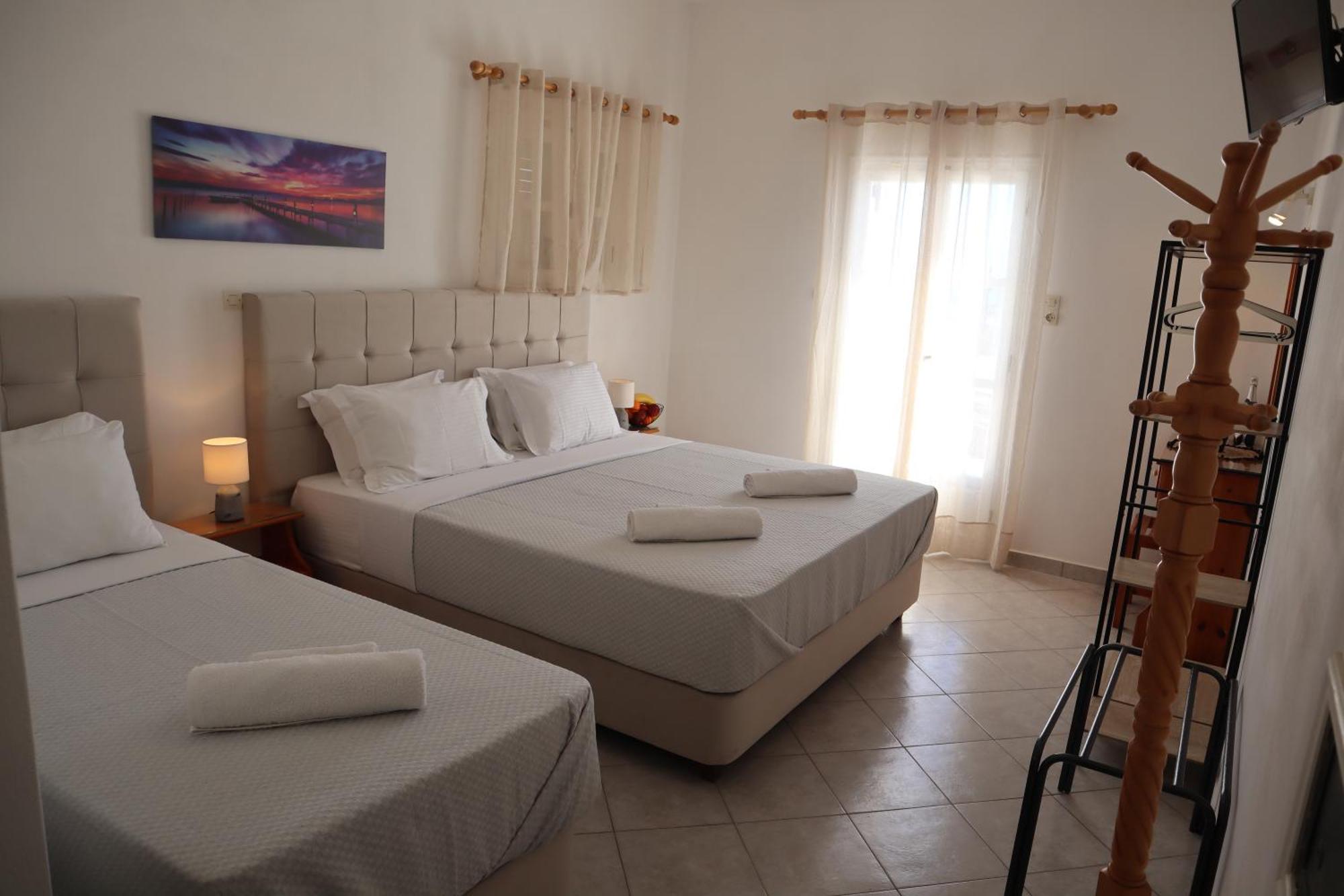 פריבולוס Pension St.George Rooms & Studios מראה חיצוני תמונה