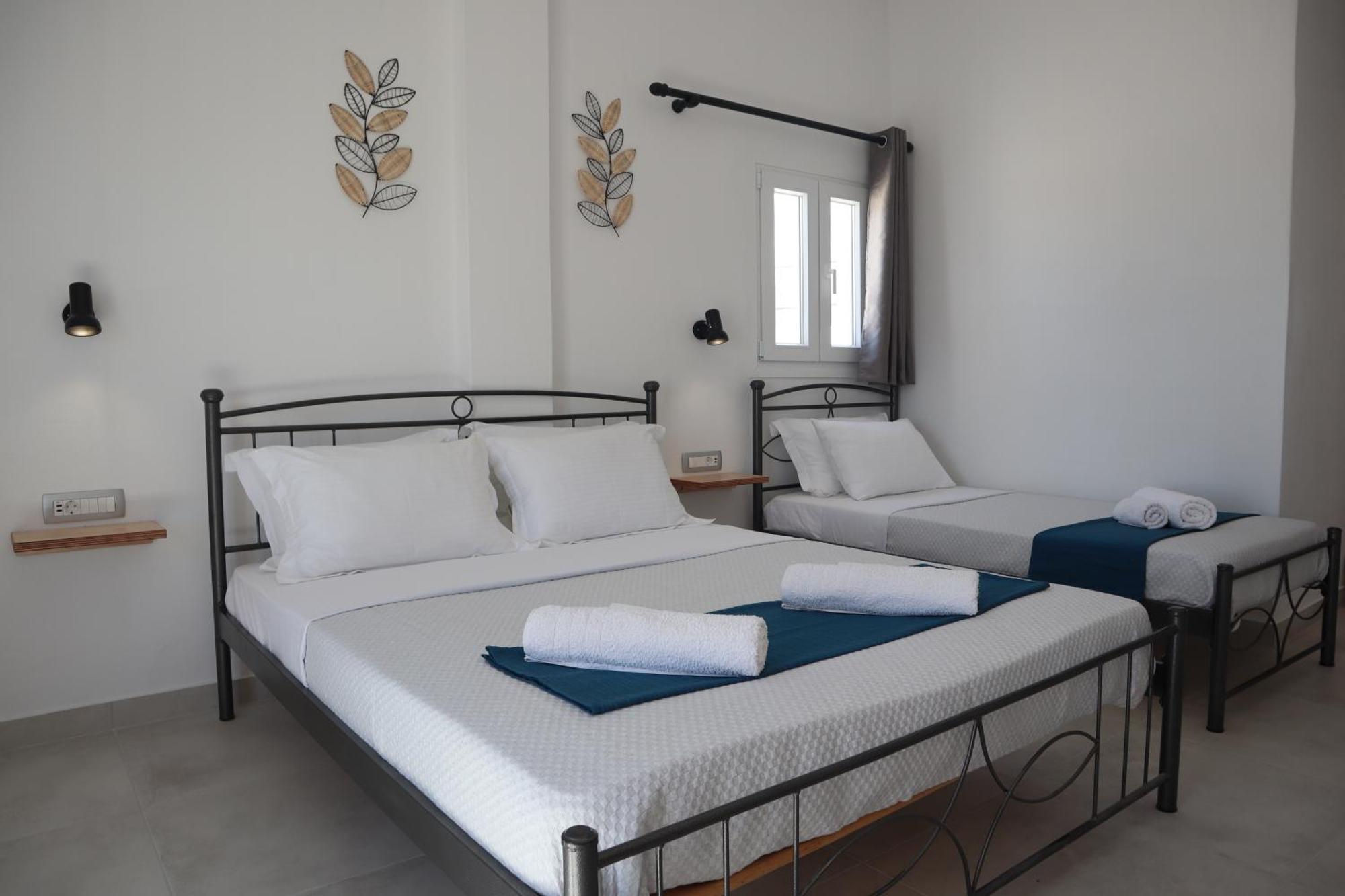 פריבולוס Pension St.George Rooms & Studios מראה חיצוני תמונה