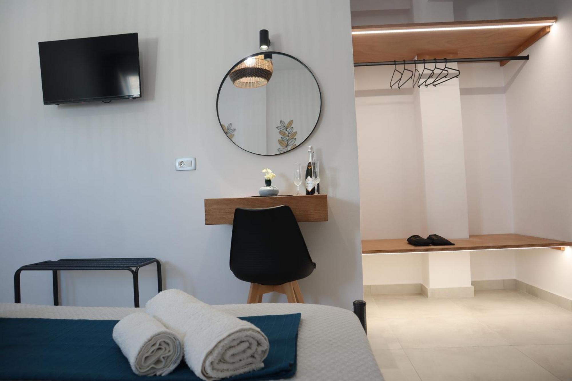 פריבולוס Pension St.George Rooms & Studios מראה חיצוני תמונה