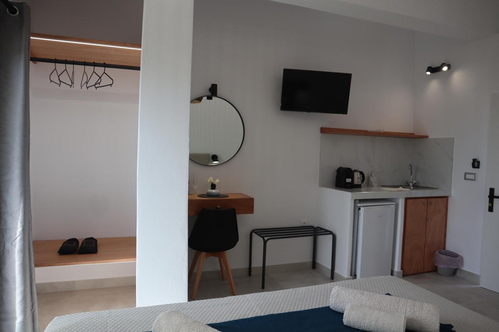 פריבולוס Pension St.George Rooms & Studios מראה חיצוני תמונה