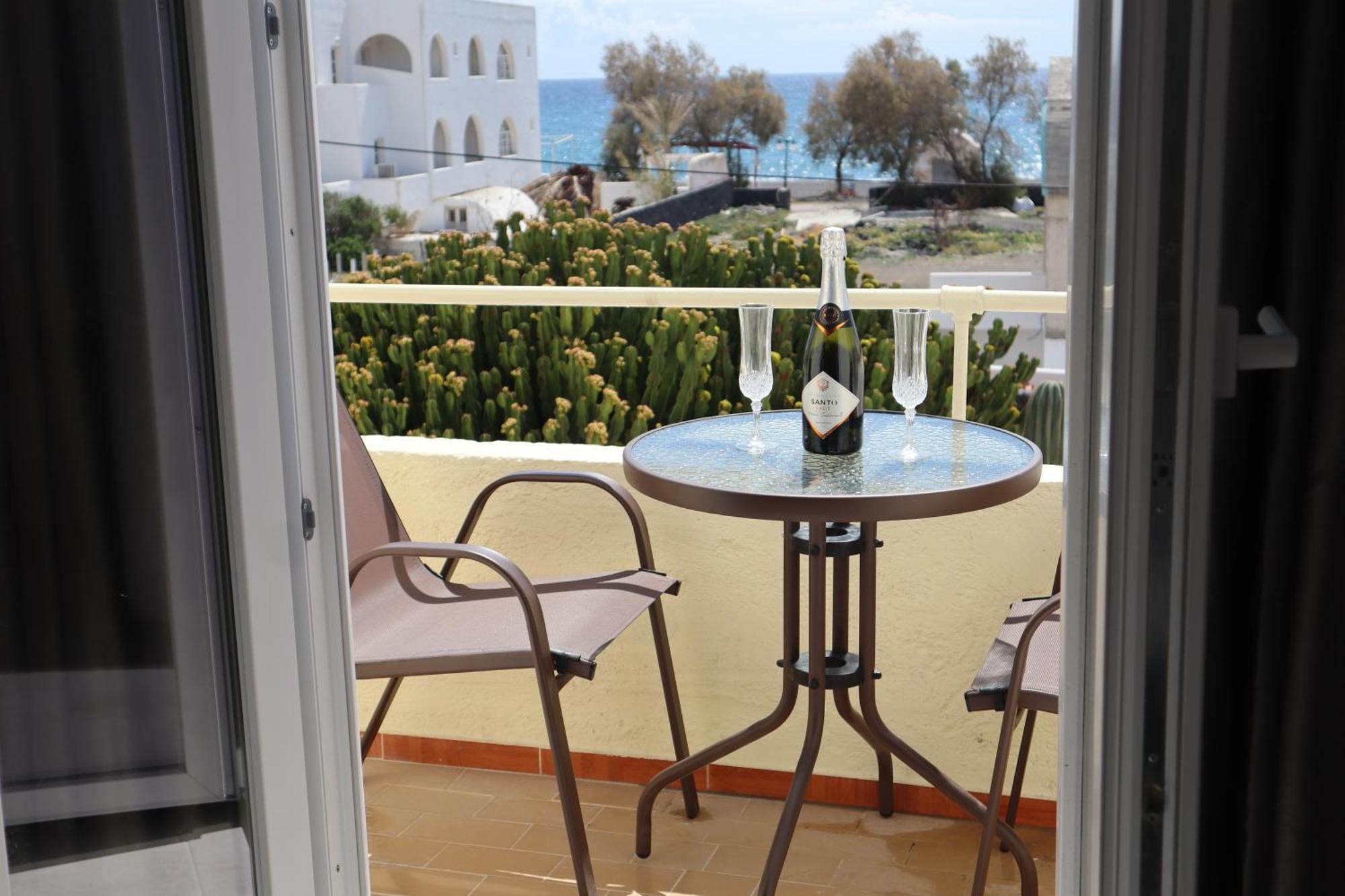 פריבולוס Pension St.George Rooms & Studios מראה חיצוני תמונה