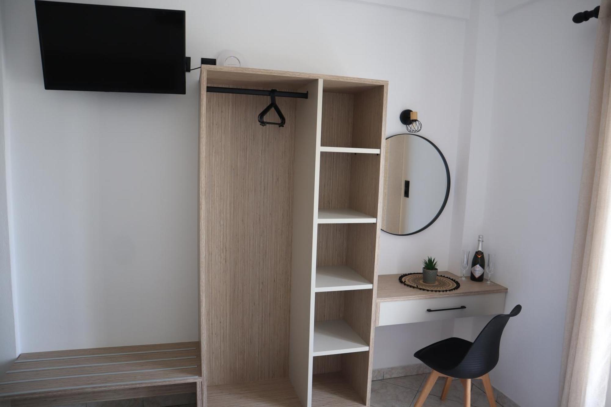 פריבולוס Pension St.George Rooms & Studios מראה חיצוני תמונה
