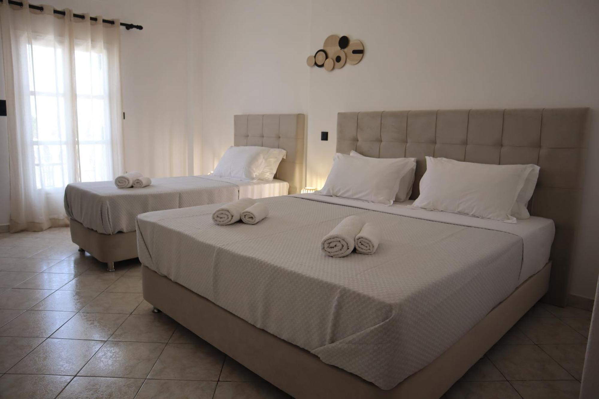 פריבולוס Pension St.George Rooms & Studios מראה חיצוני תמונה