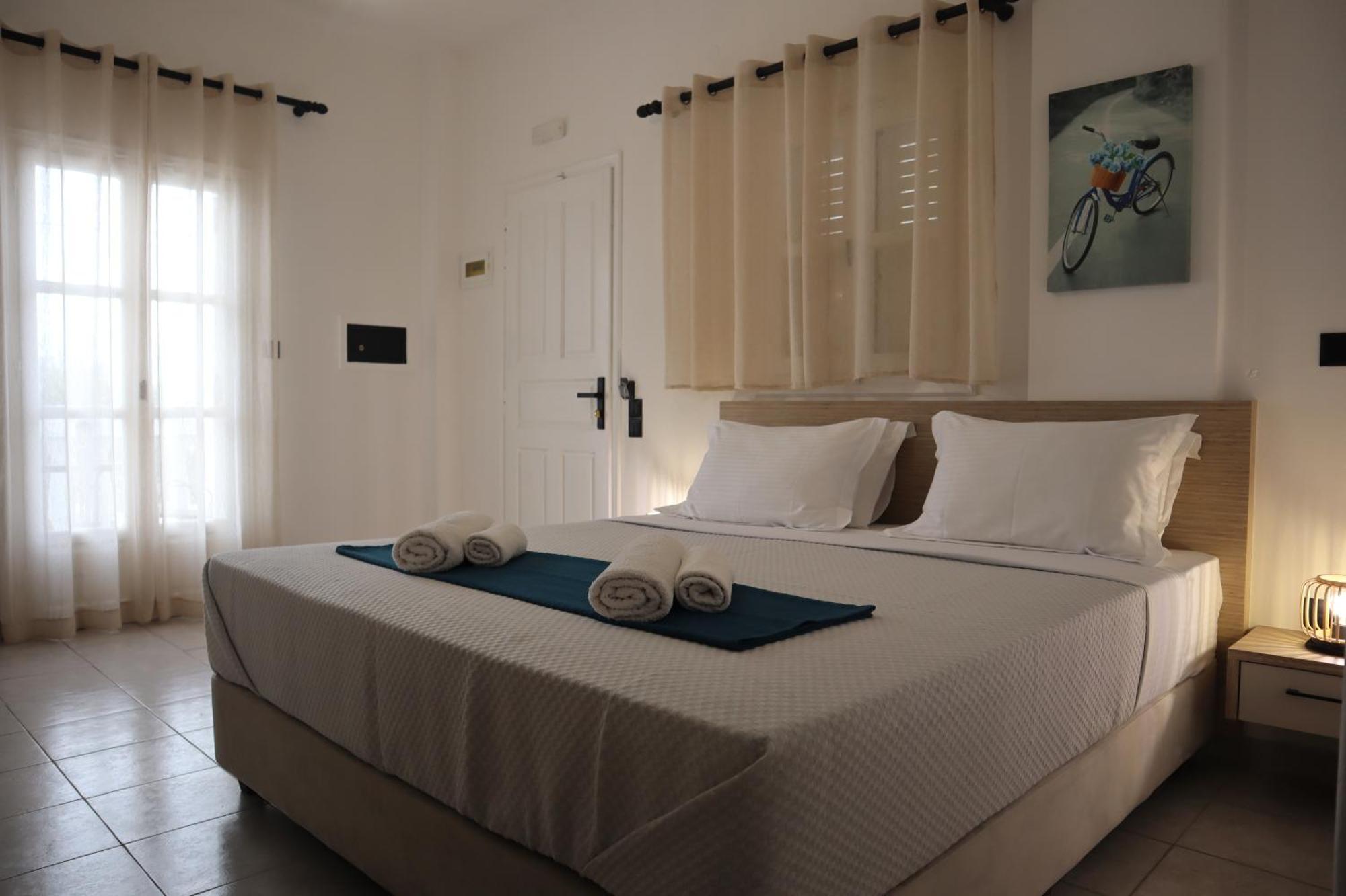 פריבולוס Pension St.George Rooms & Studios מראה חיצוני תמונה